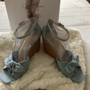 Jessica Simpson Blue and Tan Wedges